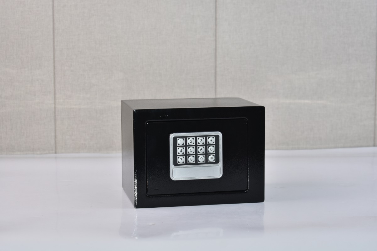 17YH Safe Box, Household Safe, Mini Hotel Safe, Anti-theft Can Be Remotely Controlled