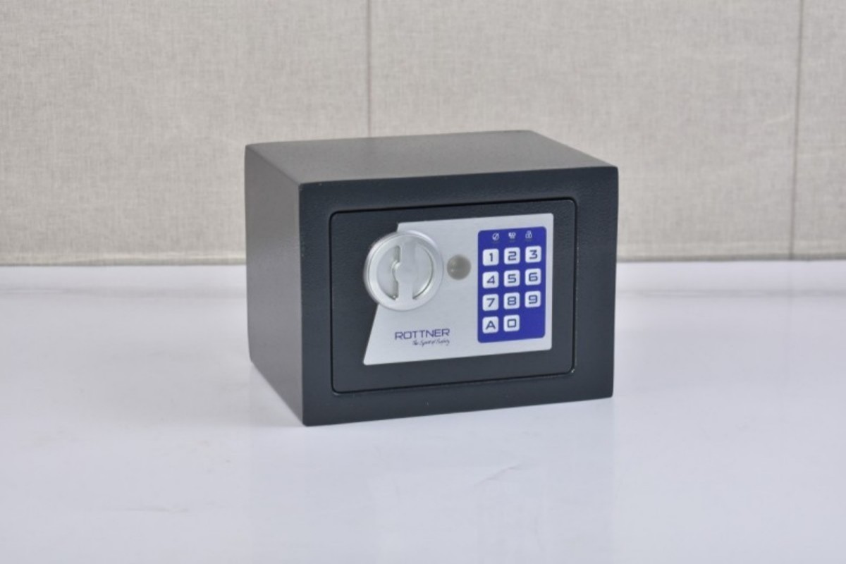 Mini 17E Customized Home And Hotel Anti-theft Safe Box