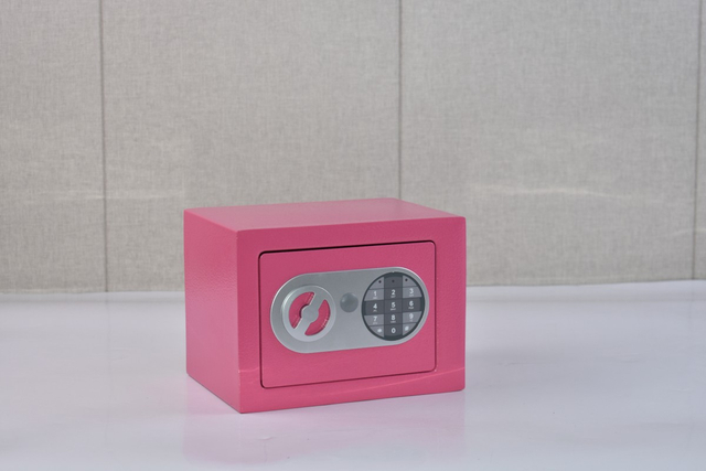 17YC Household Metal Wall Safe